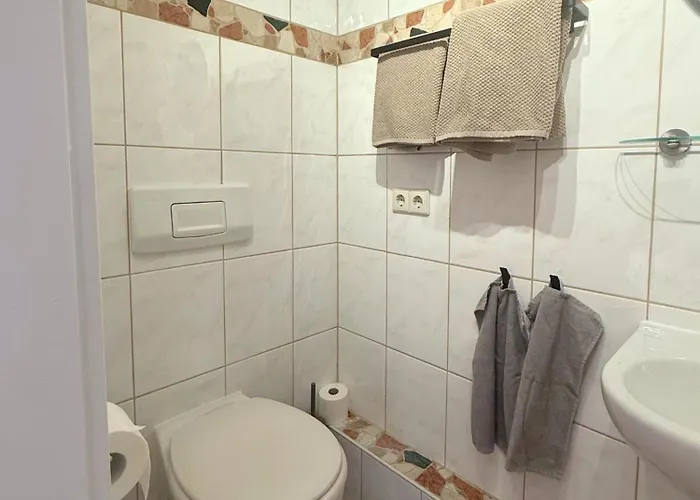 לינה וארוחת בוקר Gaestehaus Stefan Koch רוסט